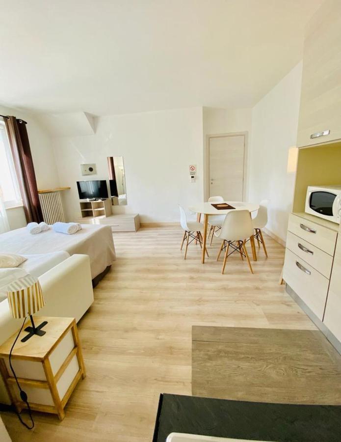 Casa Dell'Oca Lejlighed Pastrengo Eksteriør billede